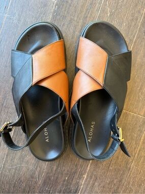 ALOHAS Black and Tan Cross-Strap Leather Sandals